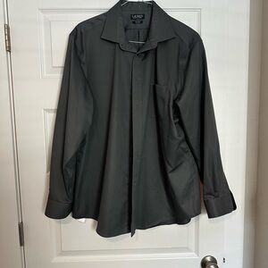 Lauren by Ralph Lauren Dress Shirt. Size XL (17.5x34/35).
